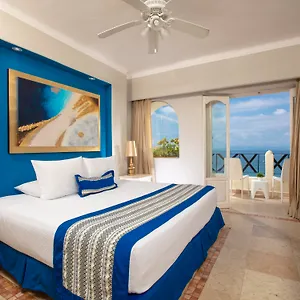 Blue Chairs Beachfront - Adults Only Otel